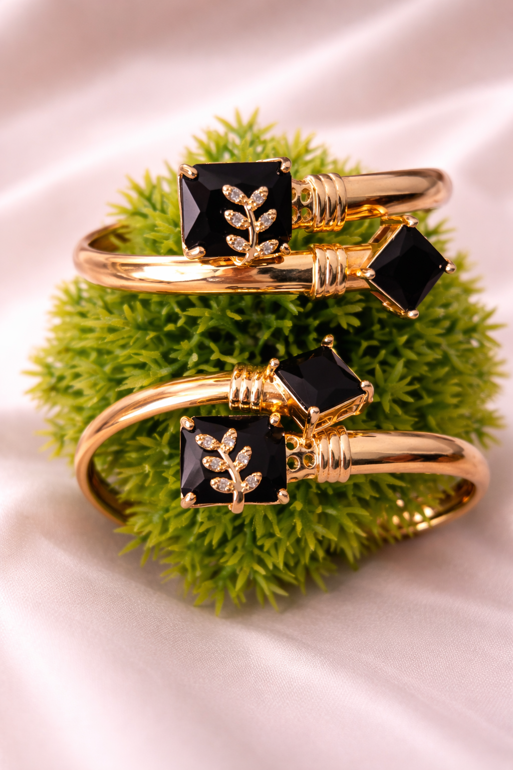Kada bracelet