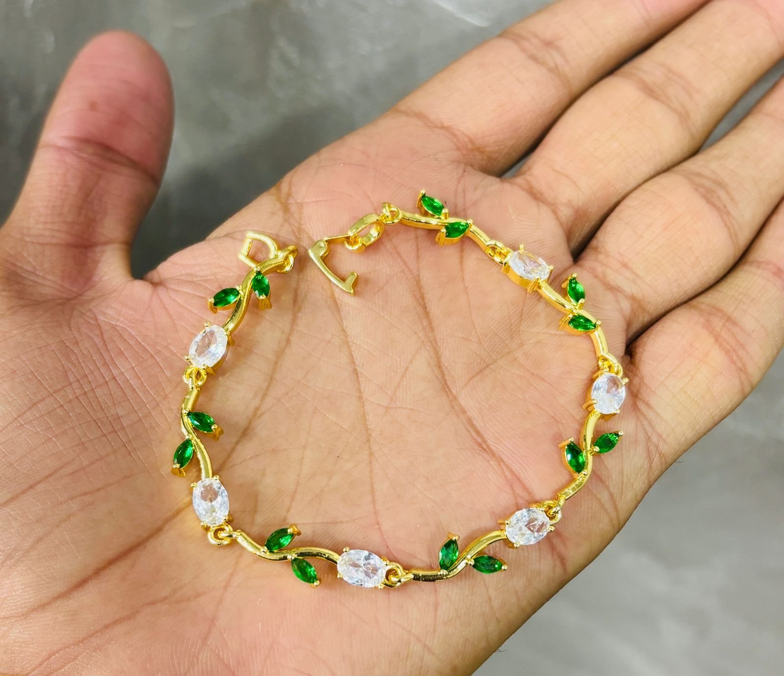Tulip bracelet
