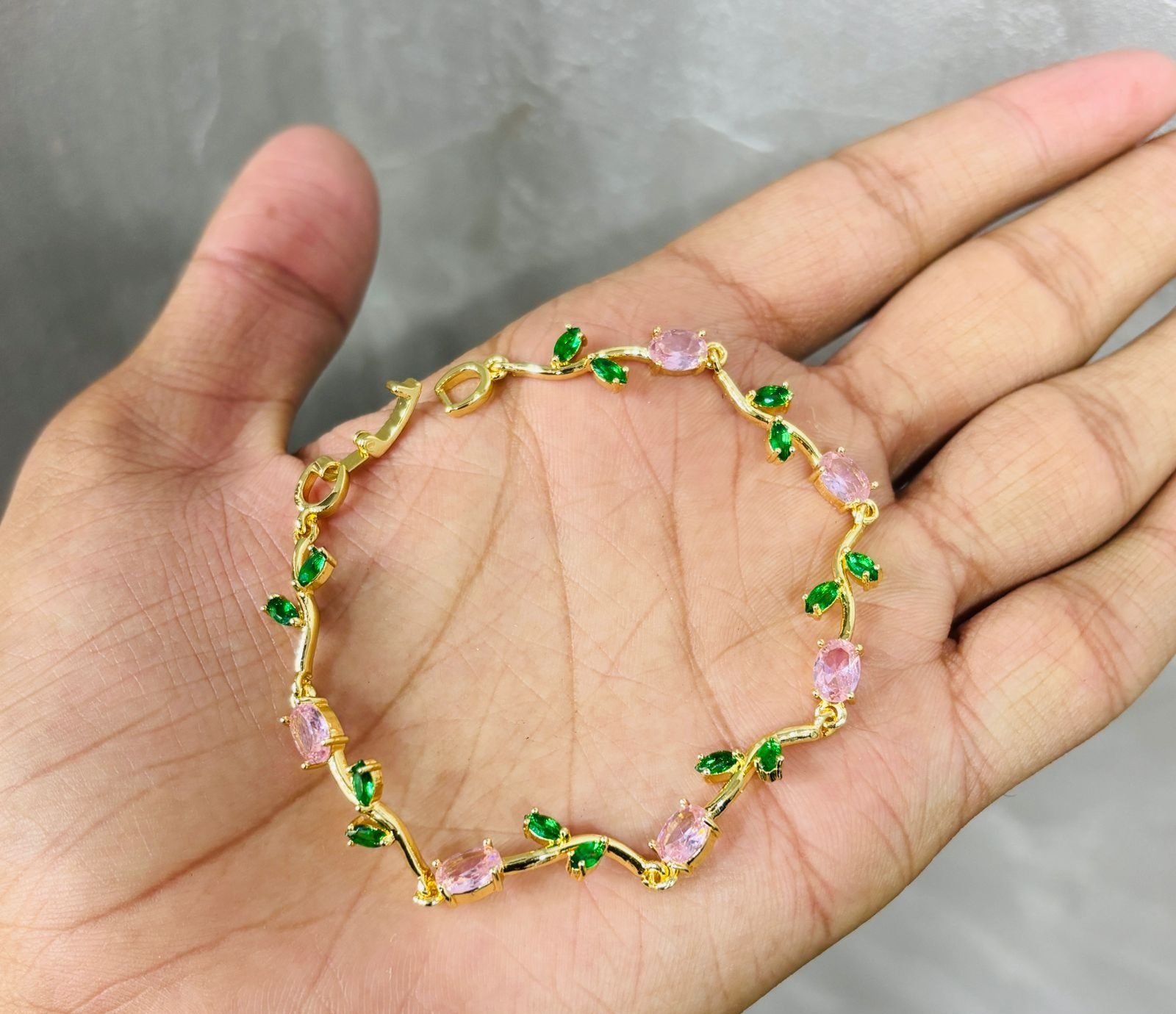 Tulip bracelet