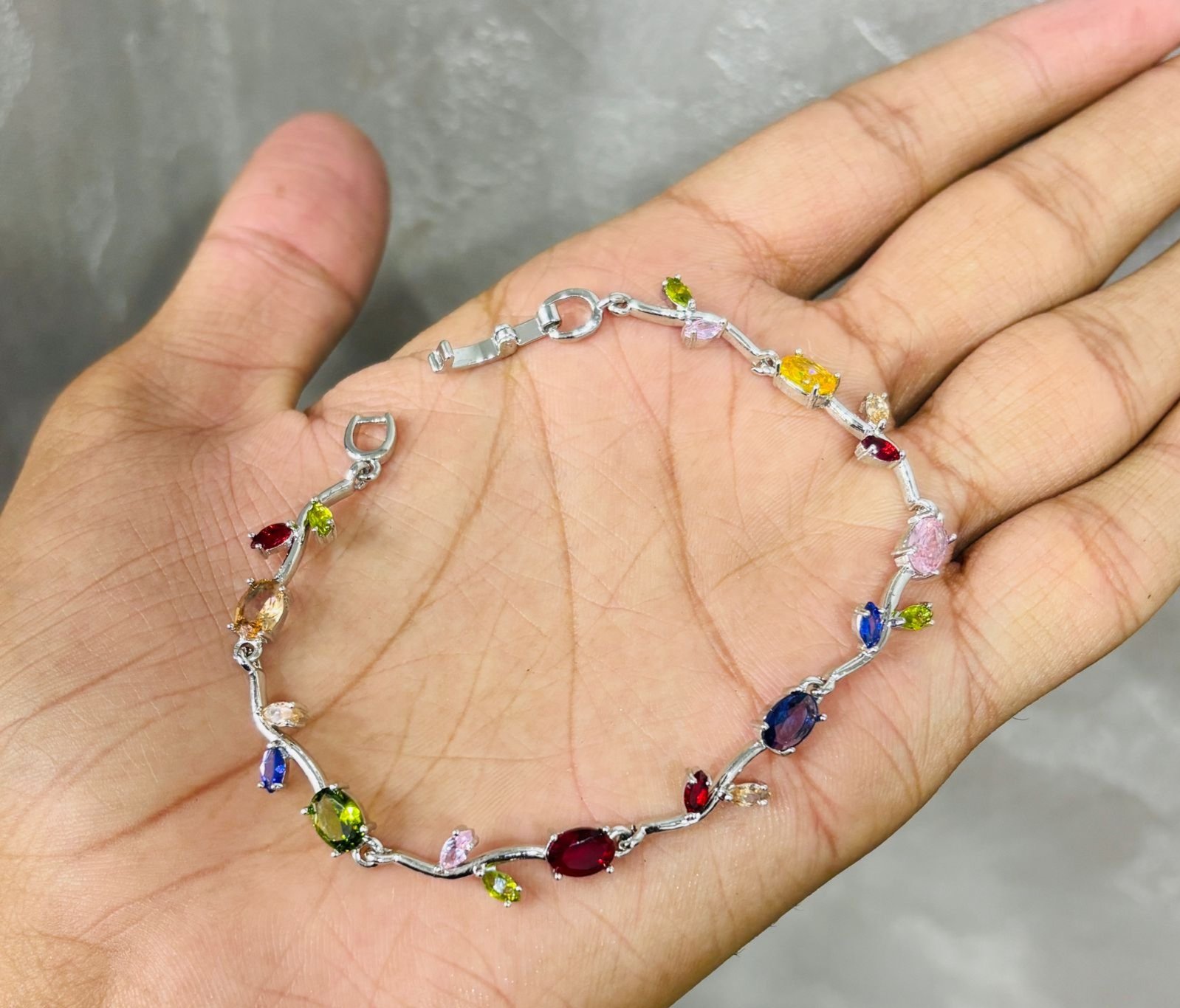 Tulip bracelet