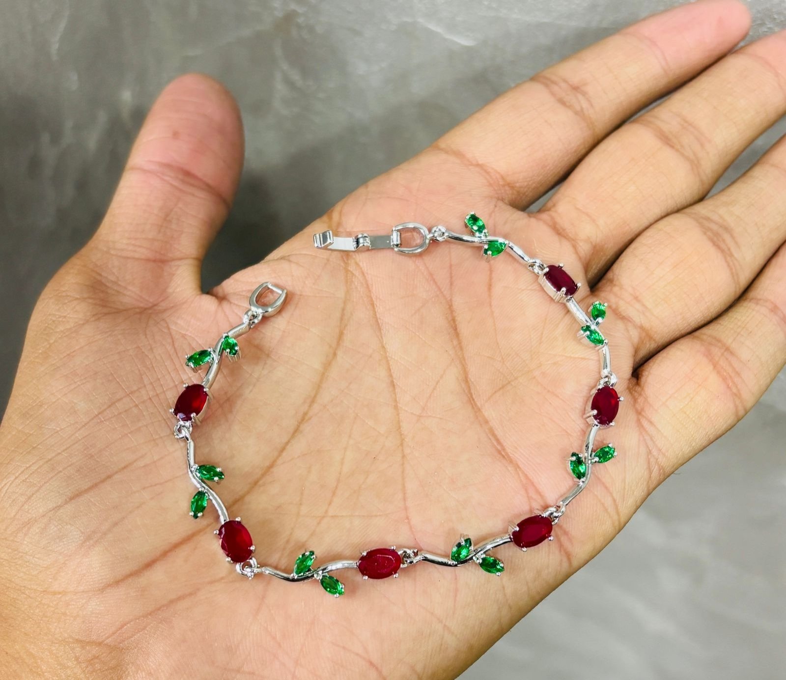 Tulip bracelet
