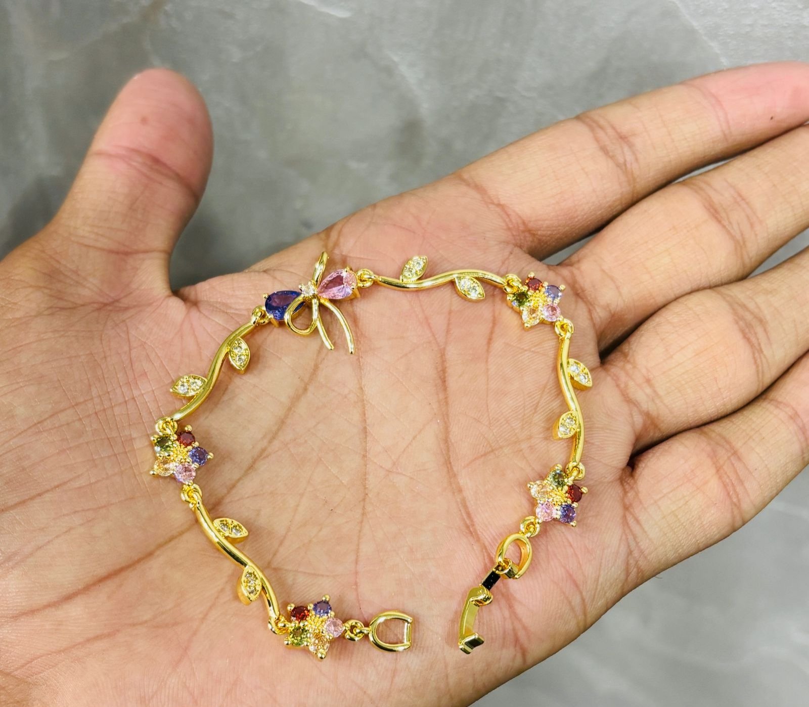 Tulip bracelet